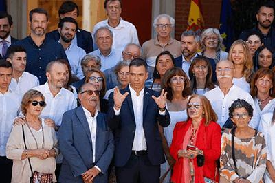 Sánchez se reivindica como el presidente de la gente en un acto sin preguntas incómodas